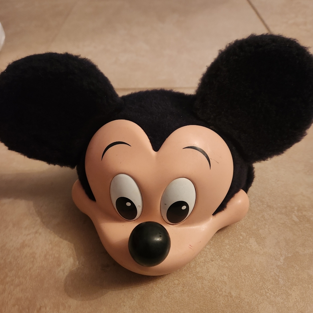DISNEY MICKEY MOUSE SNAP BACK PLASTIC MICKEY HEAD DISNEYLAND HAT MADE USA VNTG